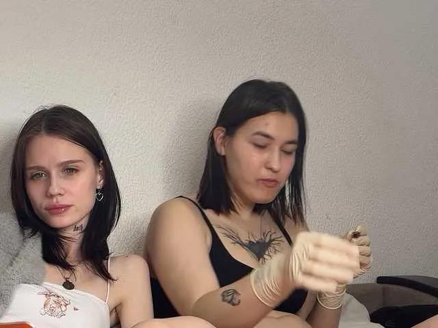 2Love-Love2 on BongaCams