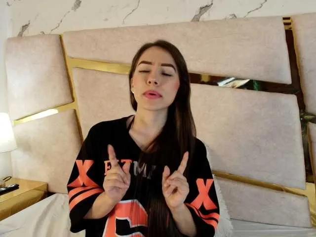 Alice-browwn-12 on BongaCams