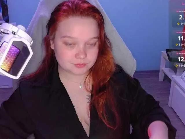AlinaAdams on BongaCams