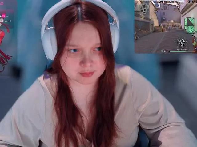 AlinaAdams on BongaCams