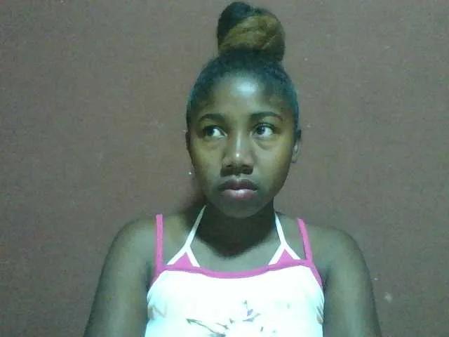 Annah21 on BongaCams