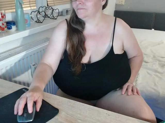 Bessy123 on BongaCams 