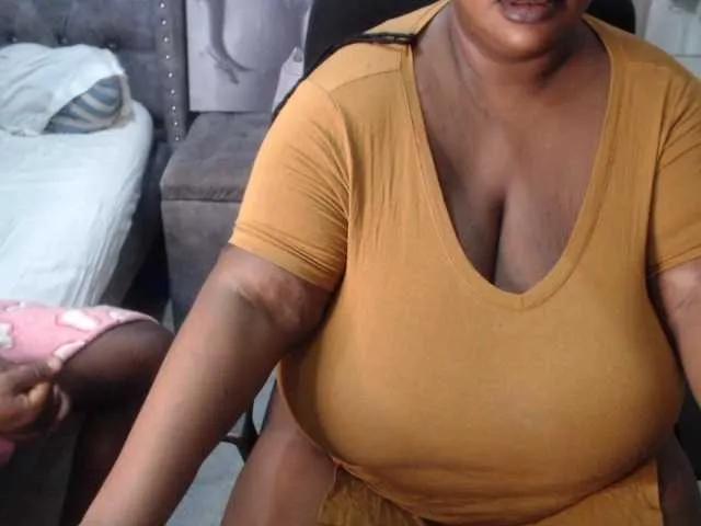 bigboobscoupls on BongaCams