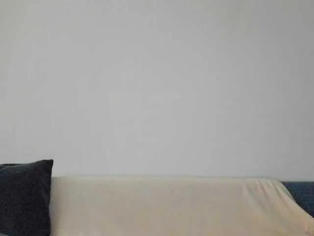 bubble-gum122 on BongaCams 