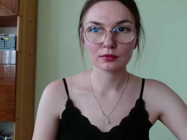 Ellyxcute on BongaCams