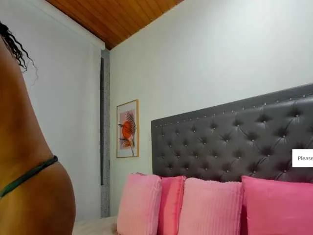 EmiliBonie on BongaCams