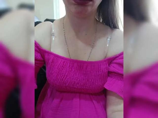 EmmiHot on BongaCams