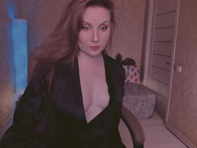 Esmeerrr on BongaCams 