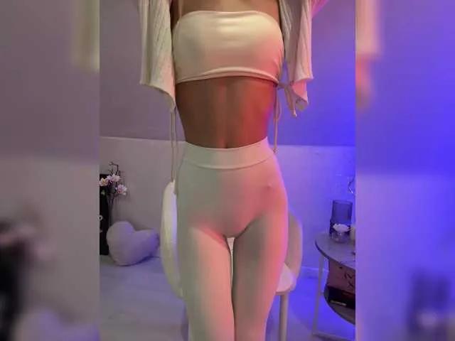 HollyPolly111 on BongaCams 