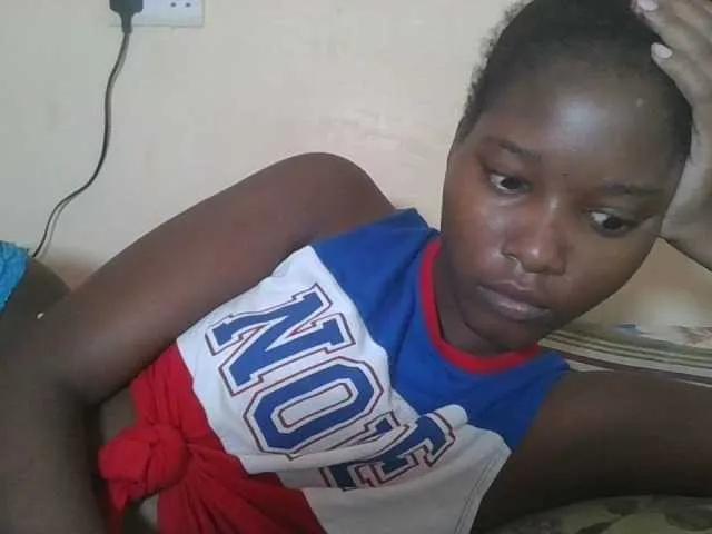 Hornyqueen4 on BongaCams