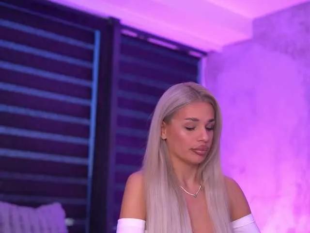 IvyRowa on BongaCams