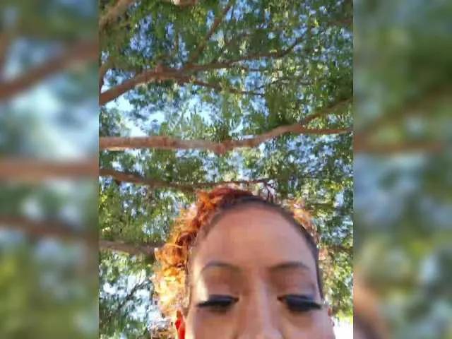 Juiicy01 on BongaCams 