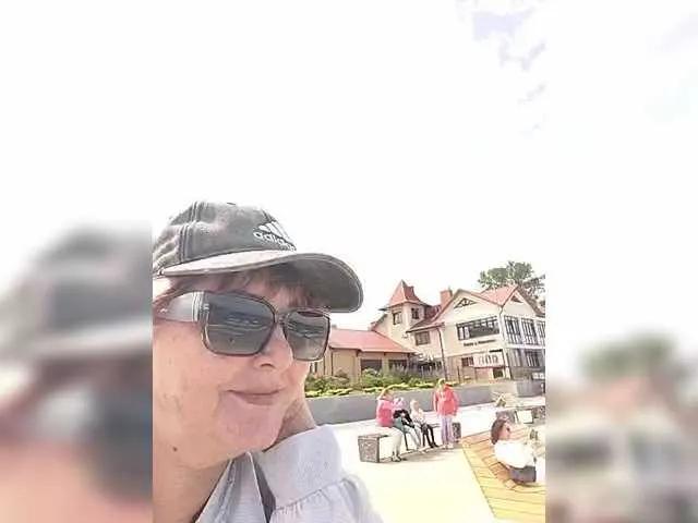 KarinkaSweet on BongaCams