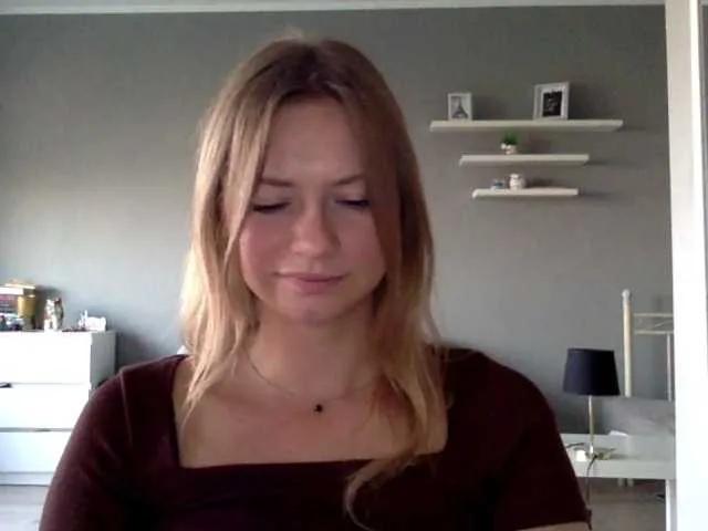 kissMillie on BongaCams