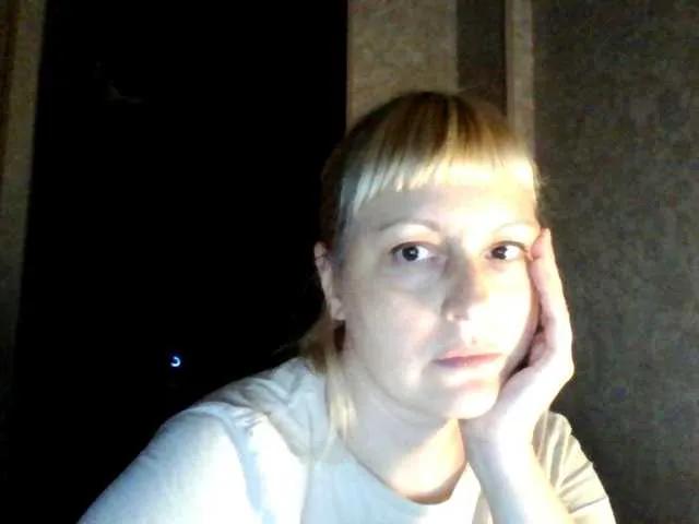 krisss2016 on BongaCams