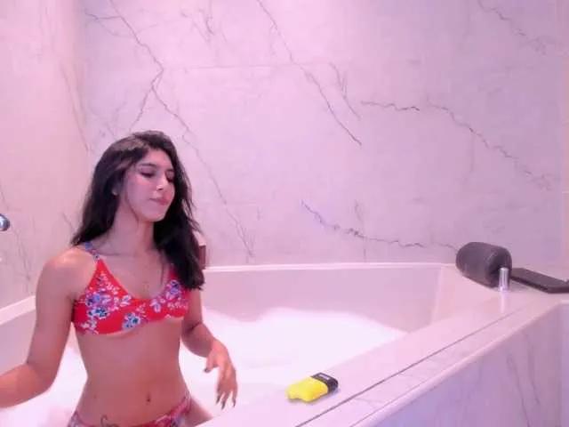 LucianaRoa on BongaCams