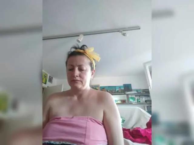 MariaAnaDei on BongaCams