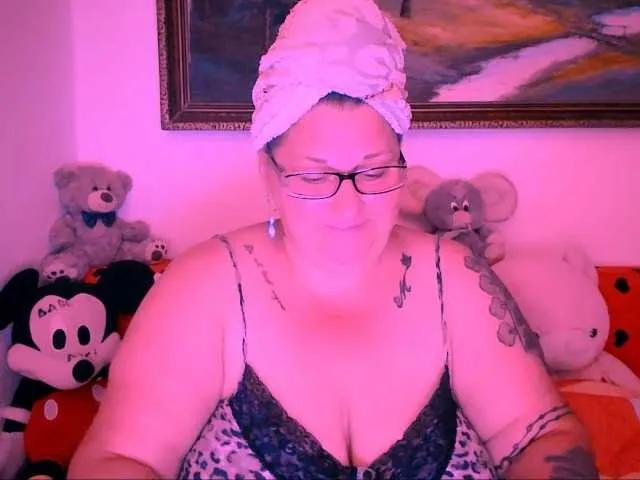 Marryaxx on BongaCams