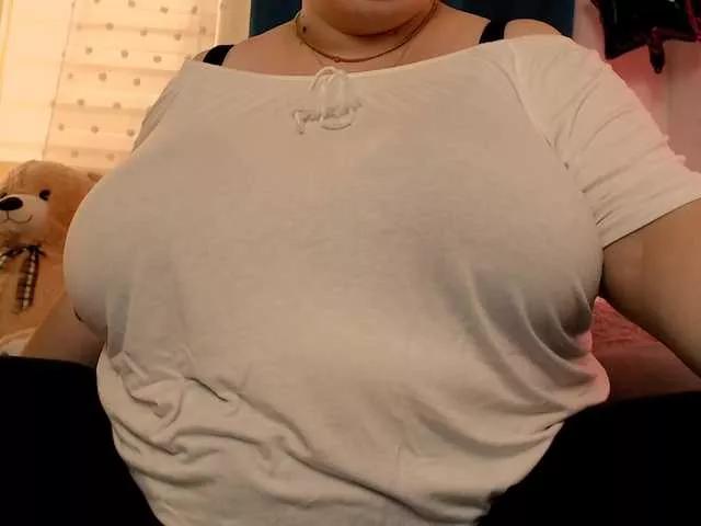 Mayabigtitss on BongaCams 