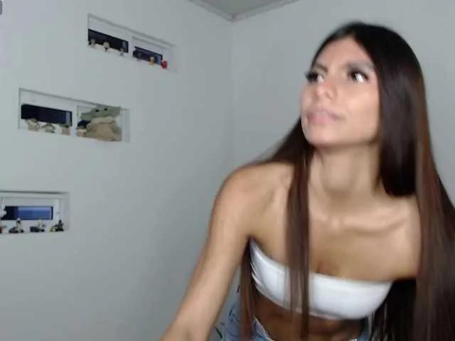 millyxnicoll1 on BongaCams 