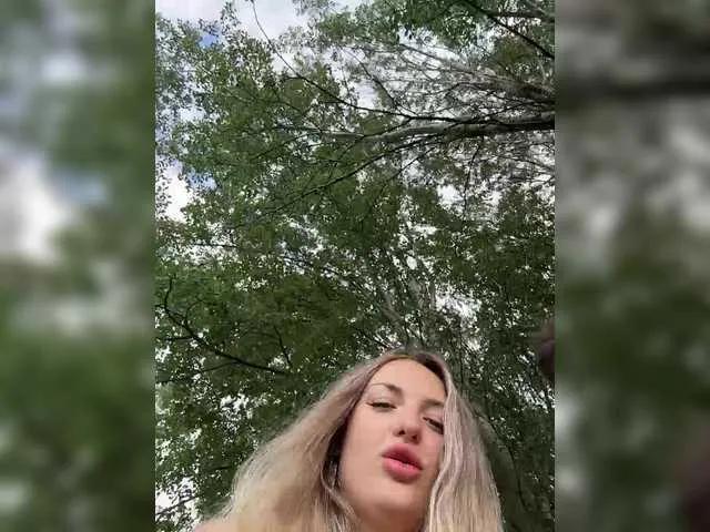 MINYandMIKKY on BongaCams