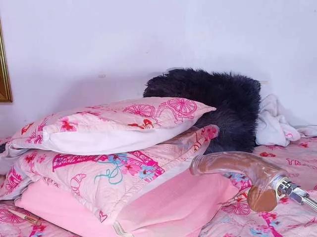 naia-blesed on BongaCams