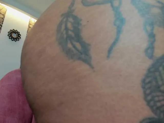 NHAOMY-2025 on BongaCams