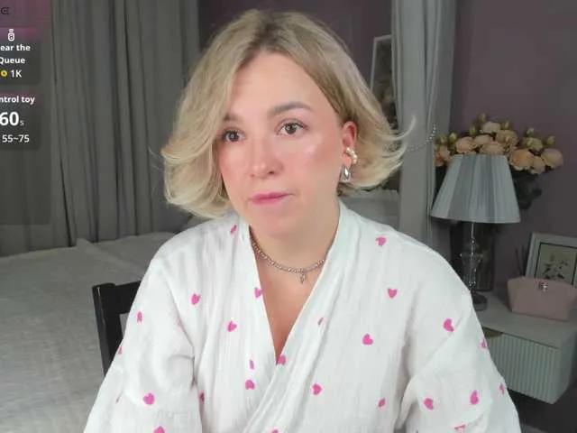 Nikki-Kai on BongaCams 