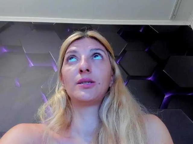 rileylannaxxx on BongaCams