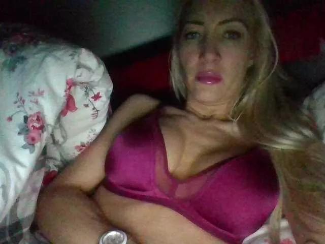 Suuzykiss on BongaCams 