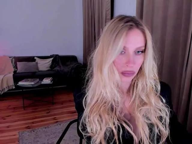 ToxicBlonde on BongaCams