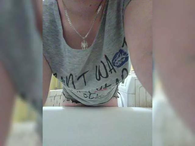 Vikki3011 on BongaCams 