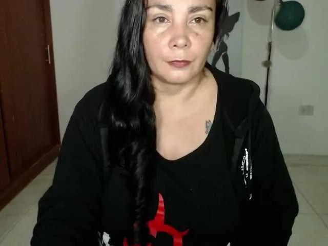 vivian-milf-paint on BongaCams