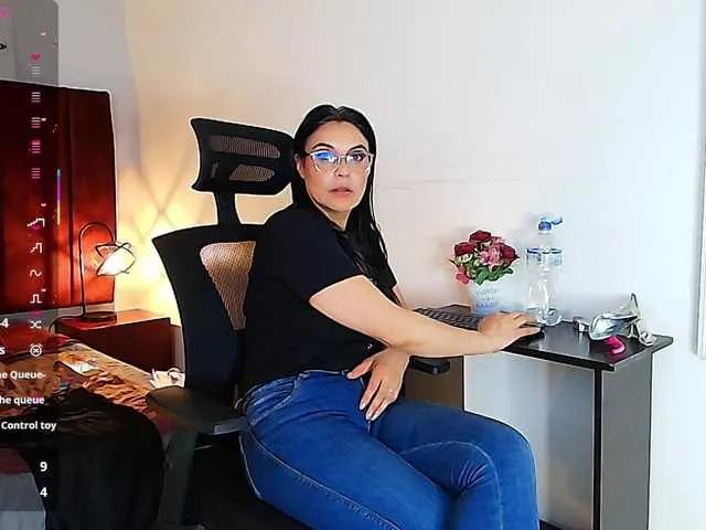 Zuzana21 on BongaCams