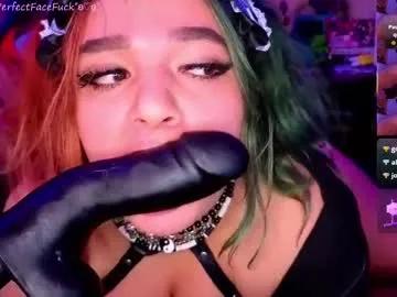 booboosperfectfacefuck on Chaturbate 