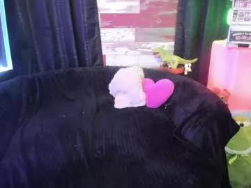 elle4you on Chaturbate 