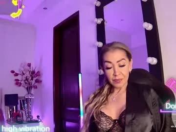 evelynagrey on Chaturbate 