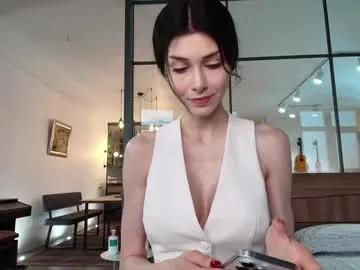 milla_jo on Chaturbate