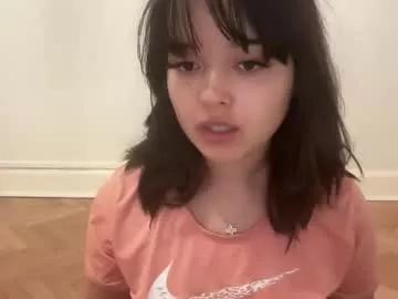 sarah_heart_aus model from Chaturbate