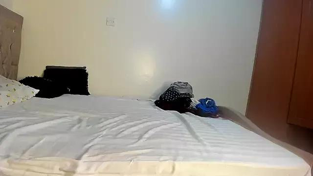 Alara_xxx on StripChat 