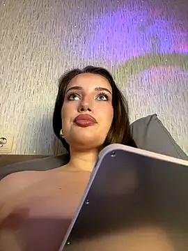 Ariana_Sanderss on StripChat 