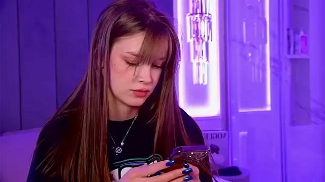 BellaSecrett on StripChat 