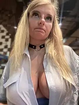 Betsy from StripChat is Freechat