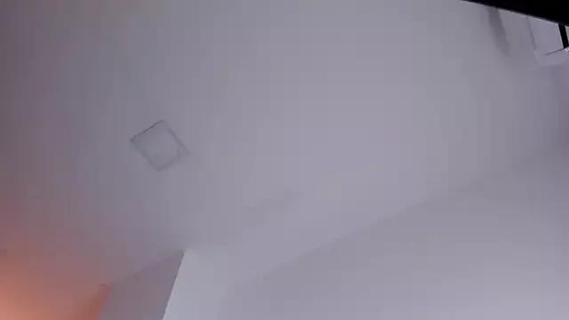 Bonnie_Luxury on StripChat 