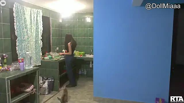 DollMiaaa on StripChat 