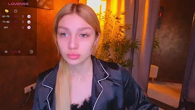 Ella_Milla on StripChat 
