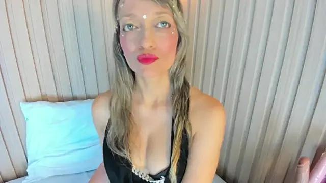 emma_collson on StripChat 