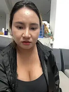 Emmie767 on StripChat 