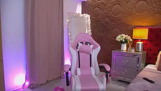 IrisMonn on StripChat 