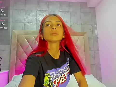IzzyHilton_ on StripChat 